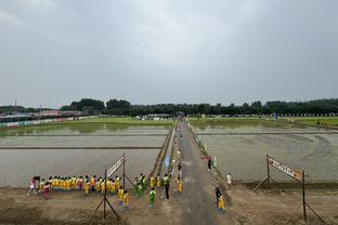 小卡：每场比赛都有不同的机会 今晚祖巴茨和鲍威尔抓住了机会